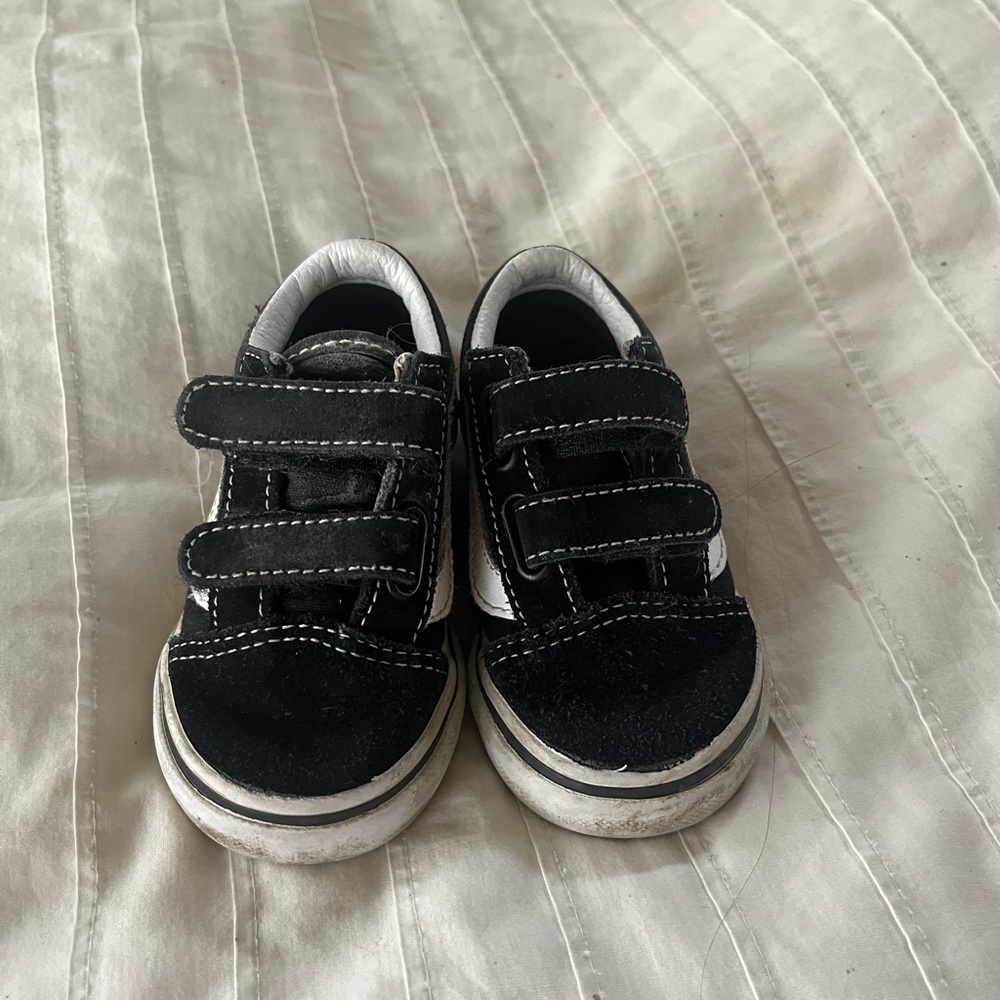 Vans Toddler Size 6 - Picture 2 of 3